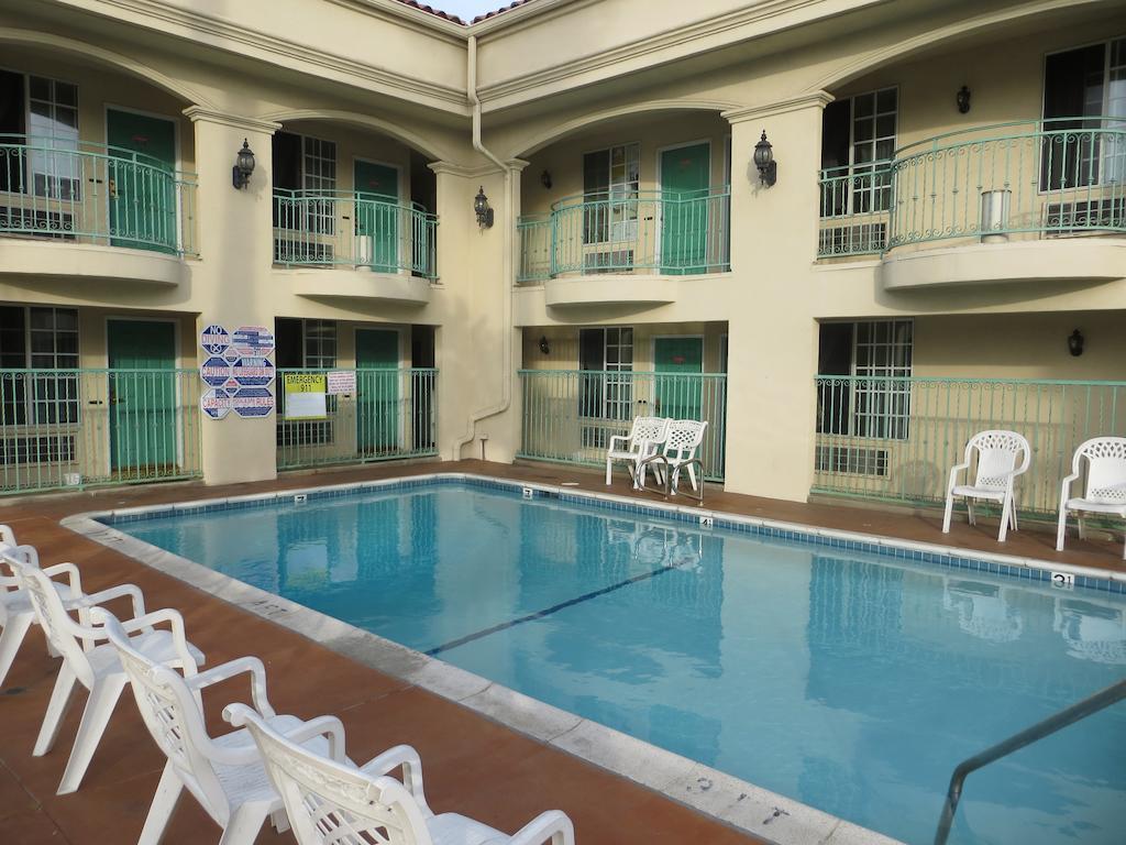 Lyfe Inn & Suites By Aga - Lax Airport إنغليووود، لوس أنجليس، كاليفورنيا المظهر الخارجي الصورة