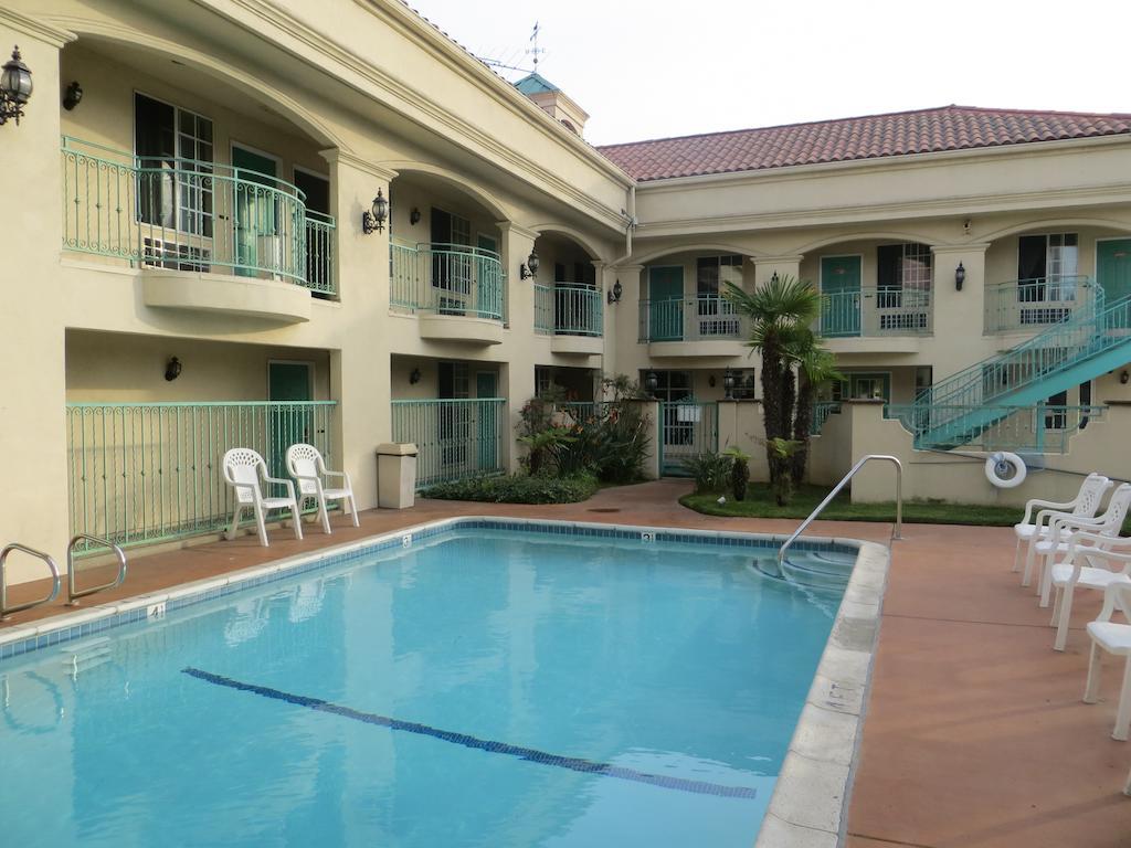 Lyfe Inn & Suites By Aga - Lax Airport إنغليووود، لوس أنجليس، كاليفورنيا المظهر الخارجي الصورة