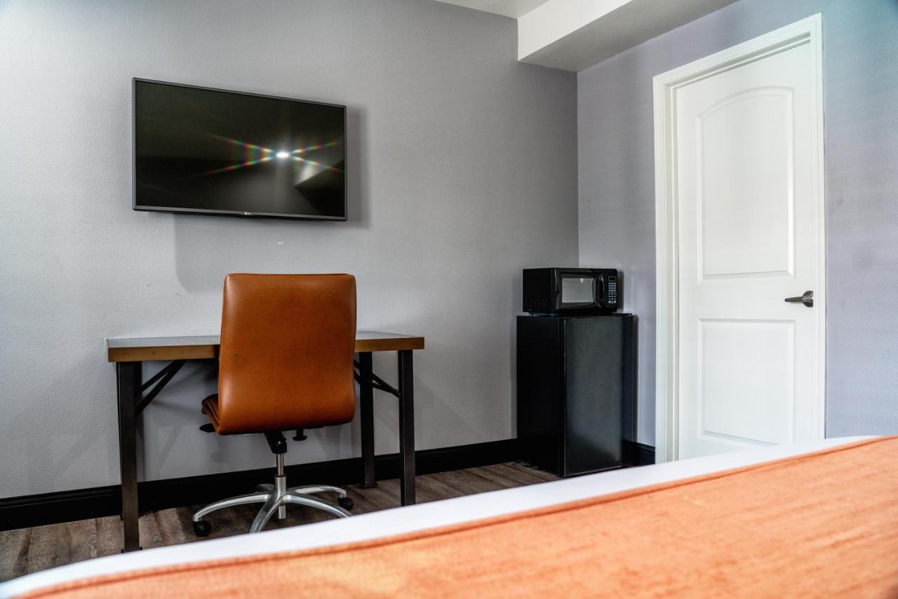 Lyfe Inn & Suites By Aga - Lax Airport إنغليووود، لوس أنجليس، كاليفورنيا المظهر الخارجي الصورة
