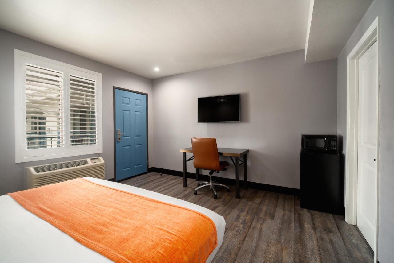 Lyfe Inn & Suites By Aga - Lax Airport إنغليووود، لوس أنجليس، كاليفورنيا المظهر الخارجي الصورة